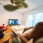 Modernes Mit Balkon Am Hbf Daire *