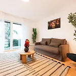Daire Modernes Mit Balkon Am Hbf Koblenz (Rhineland-Palatinate)