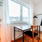 Modernes Mit Balkon Am Hbf Coblença