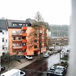 Modernes Mit Balkon Am Hbf Daire *