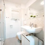 Apartamento Modernes Mit Balkon Am Hbf Coblença