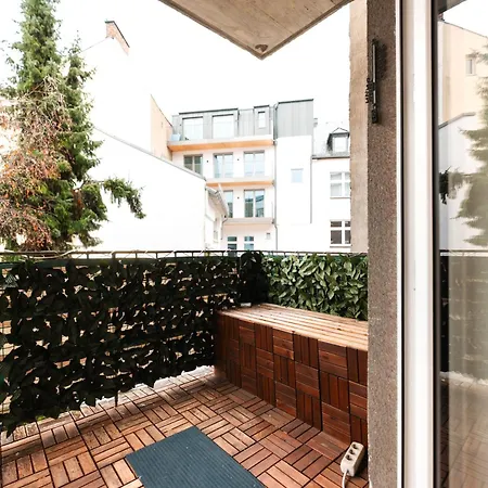 Modernes Mit Balkon Am Hbf *