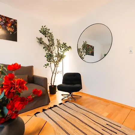 Apartment Modernes Mit Balkon Am Hbf