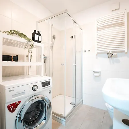 Modernes Mit Balkon Am Hbf Apartment *