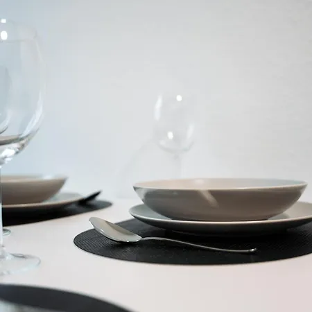 Apartment Modernes Mit Balkon Am Hbf