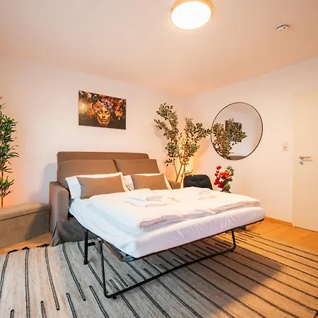 Apartment Modernes Mit Balkon Am Hbf *