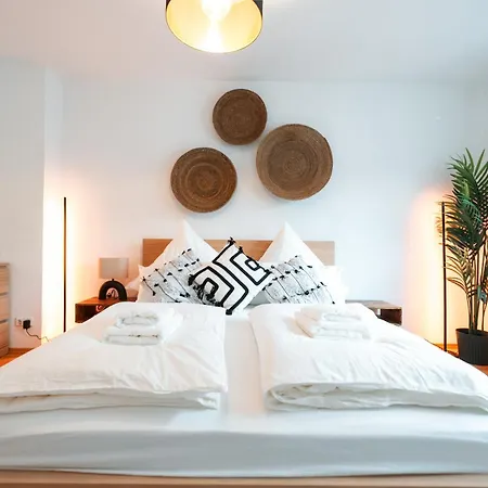 Modernes Mit Balkon Am Hbf