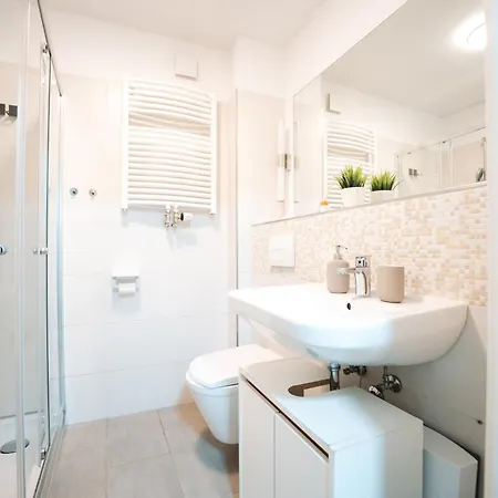 Apartment Modernes Mit Balkon Am Hbf Koblenz (Rhineland-Palatinate)