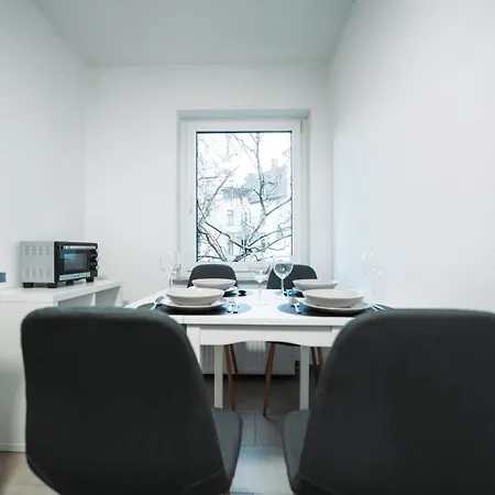 Modernes Mit Balkon Am Hbf *