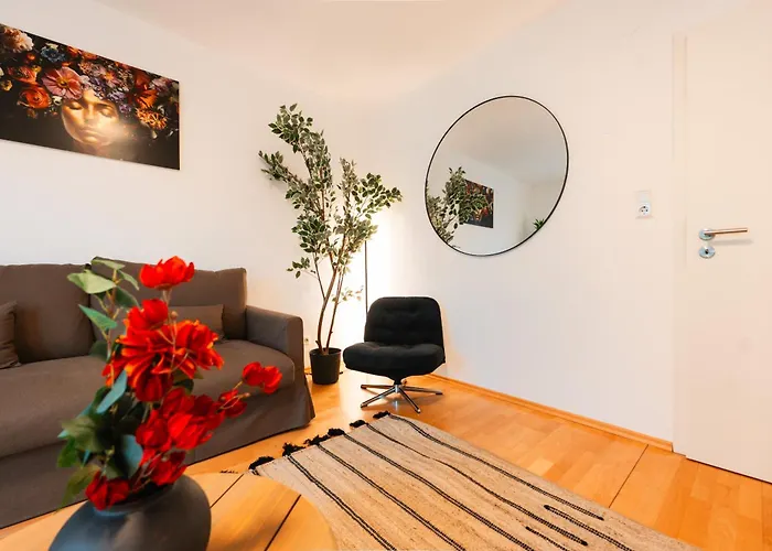 Appartement Modernes Mit Balkon Am Hbf