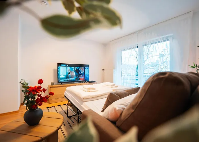 Modernes Mit Balkon Am Hbf Appartement *