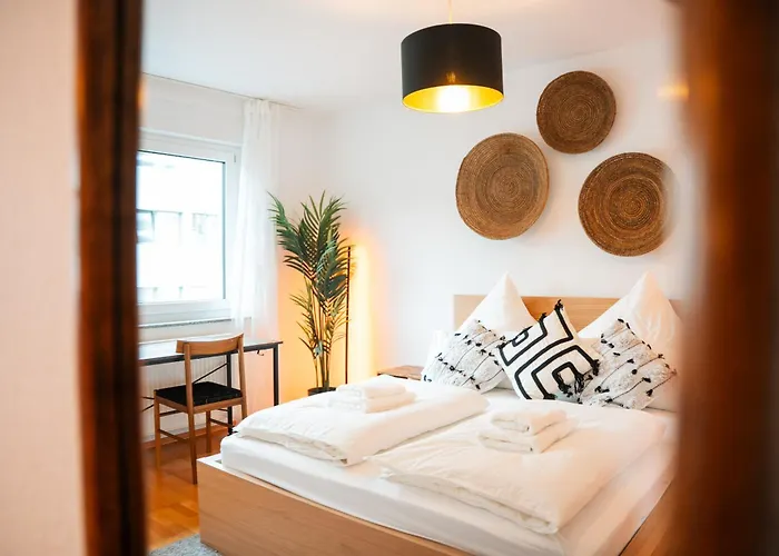 Appartement Modernes Mit Balkon Am Hbf *