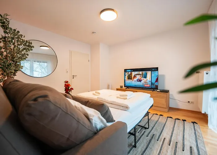 Modernes Mit Balkon Am Hbf