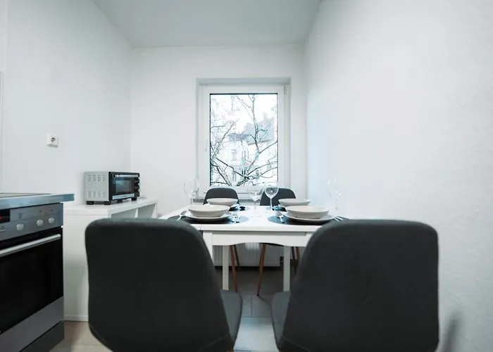 Modernes Mit Balkon Am Hbf *